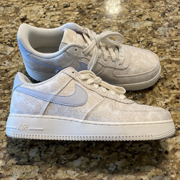 🌸 Nike Air Force 1 '07 SE Jacquard 'Floral Embroidery' DR6402-900 Women’s 8.5 - Picture 6 of 13